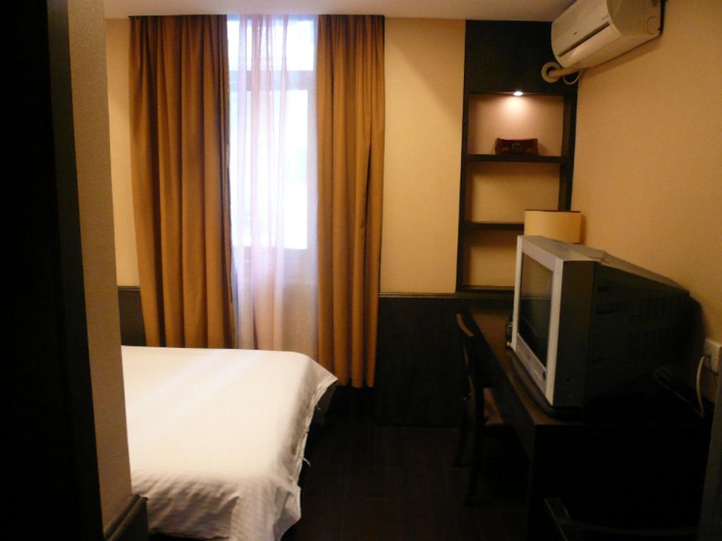 Baolong Homelike Hotel - Henglong Hotel Jingan Exterior foto